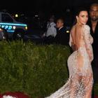 Kim Kardashian, utero in affitto per il quarto figlio: 45.000 dollari alla mamma surrogata