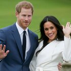 Meghan Markle e il matrimonio con Harry: «La duchessa ha sposato il principe per diventare famosa». Il libro bomba