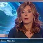 Dania Mondini, la giornalista del Tg1 fa causa ai superiori: «Messa in stanza col collega petomane per punizione»