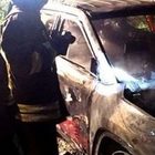 Roma, il giallo del giornalista trovato morto vicino all'auto bruciata. La telefonata all'amico: «Mi sono perso»