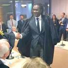 Hillary Sedu, nigeriano, è il primo avvocato di colore eletto in un Ordine professionale in Italia: «La cultura non discrimina»