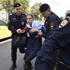 Mosca, tornano le proteste: arrestata anche l'attivista Sobol. Fermate oltre 800 persone