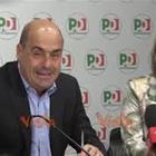 Zingaretti consegna tessera Pd a Lorenzin: "In migliaia si stanno iscrivendo"