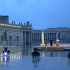 Papa Francesco prega contro la Pandemia: la benedizione Urbi et Orbi in una Piazza San Pietro deserta