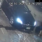 Ragazzo ucciso a Napoli, ecco il video della rapina: la pistola puntata contro la polizia
