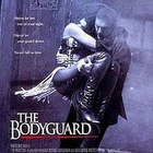 The Bodyguard, Kevin Costner e la rivelazione choc: «Quella donna sulla locandina non era Whitney Houston»