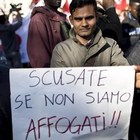 Richiedenti asilo, Salvini: «Sentenza vergognosa, certi giudici si candidino con la sinistra». Ira Anm