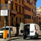 Roma, accessi contromano e sportelli portabagagli aperti per evitare telecamere Ztl, multati 60 automobilisti