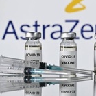 Vaccino AstraZeneca, tocca all’Ema: risposta attesa per il 29 gennaio. Pronte da metà febbraio 8 milioni di dosi per l’Italia