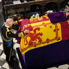 Regina Elisabetta, diretta funerali: i principini George e Charlotte seguiranno la bara. Buckingham Palace diffonde ritratto inedito