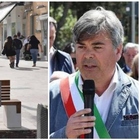 Covid, a Foggia il sindaco vieta di bere e mangiare all'aperto dopo il boom di casi