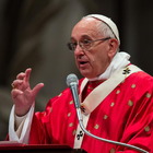 Il Papa ai preti: «No a proprietà e ambizioni»