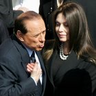 Berlusconi pignora i suoi 19 conti correnti: «Basta soldi a Veronica Lario»
