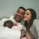 Claudia Dionigi è diventata mamma: «Maria Vittoria è una pagnotella». La reazione di Lorenzo Riccardi