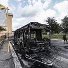 Autobus Atac in fiamme a Tor Bella Monaca
