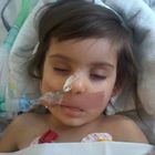 Influenza A: medici pubblicano foto figlia morente (dal Daily Mail)