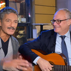Gualtieri, assolo di chitarra con Fiorello (Romaskin) per 'Termovalorizzatore'. Poi canta 'O mia bela Madunina' a Viva Rai2!