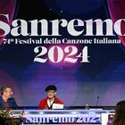 Sanremo 2024, la conferenza stampa dell'ultimo giorno. Presenti Fiorello e Roberto Bolle