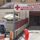 Napoli, donna operata all'ospedale: i medici dimenticano una pinza nell'addome
