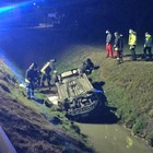 Incidente a Spinea: auto rovesciata nel canale, automobilista salvato Foto