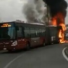 Bus si incendia a viale Oxford: nessun ferito, ma danneggiate alcune auto