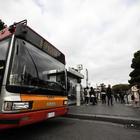 Roma, arrestato il maniaco degli autobus: incubo delle ragazzine, incastrato dal selfie di una 14enne
