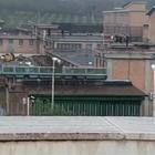 Colloqui sospesi per coronavirus, rivolta nel carcere di Salerno: detenuti sul tetto