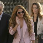 Shakira, primo giorno di processo per frode e arriva il patteggiamento: tre anni di reclusione e 7 milioni di multa