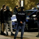 Milano, aiuta una ragazza fuori da un locale e la violenta: arrestato un 37enne marocchino. Lei: «In balia per ore»