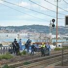 Ancona, muore investito da un treno: la vittima aveva 64 anni, disagi sulla linea ferroviaria