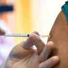 Vaccini, nuovo errore in Toscana: 4 dosi invece di una a donna di 60 anni. L'Asl: «Sta bene»