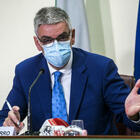 Coronavirus, Brusaferro: «La pandemia ci accompagnerà per un anno e mezzo»