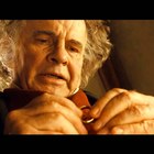 Ian Holm è morto, fu Bilbo del Signore degli Anelli: aveva 88 anni ed era malato di Parkinson