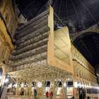 Il ponteggio mobile per il restauro della Galleria Duomo...