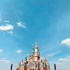 Omicron, picco di contagi in Cina: chiuso lo Shanghai Disney Resort