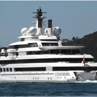 Putin, lo yacht Scheherazade da 700 milioni di euro a Marina di Carrara non è suo: è di Khudainatov, un oligarca che non è nella black list Ue