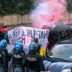 Roma, scontri tra manifestanti e polizia al corteo per Ilaria Salis
