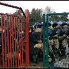 Bielorussia-Polonia, migranti respinti al confine dall'esercito di Lukashenko
