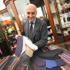 Napoli, il noto negozio «Marinella» vende cravatte e sciarpe nonostante i divieti in zona rossa: chiuso per 5 giorni