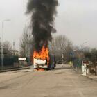 Cassino, bus a fuoco: paura alla Folcara