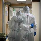 Superati 100.000 morti da inizio pandemia: è il primo Paese Ue