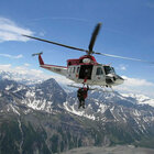 Valle d'Aosta, valanga travolge due scialpinisti: uno muore l'altro è illeso