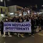 Sparatoria a Frosinone, mille in marcia davanti al luogo del delitto: «La città non resti indifferente alla violenza»