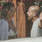 Aida Yespica, lite col fidanzato in vacanza: «Lei non vuole prendere il traghetto, lui affitta l'elicottero»