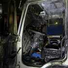 Raid incendiario a Serino, bruciate le cabine di due camion
