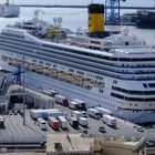 Coronavirus, test negativi su turista cinese: 7.000 bloccati sulla nave Costa a Civitavecchia