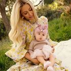 Paris Hilton mostra per la prima volta la figlia London. La foto a 5 mesi dalla nascita: «Mi ha insegnato un amore inimmaginabile»