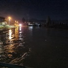 Piana allagata: ulteriori criticità nella notte, famiglie evacuate, ora si spera nel calo del rilascio di acqua dalla diga