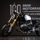 BMW, la R 12 nineT prosegue tradizione roadster. Nuovo modello svelato per i 100 anni di Bmw Motorrad
