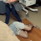 Papà sviene durante il travaglio, le infermiere curano lui: «Ha fatto del suo meglio»